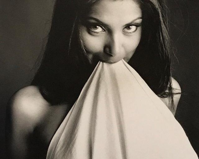 Bipasha Basu's 'This' photo shows all time favorites, you see too! | बिपाशा बासूला तिचा ‘हा’ फोटो वाटतो आॅल टाइम फेव्हरेट, तुम्हीही पहा!
