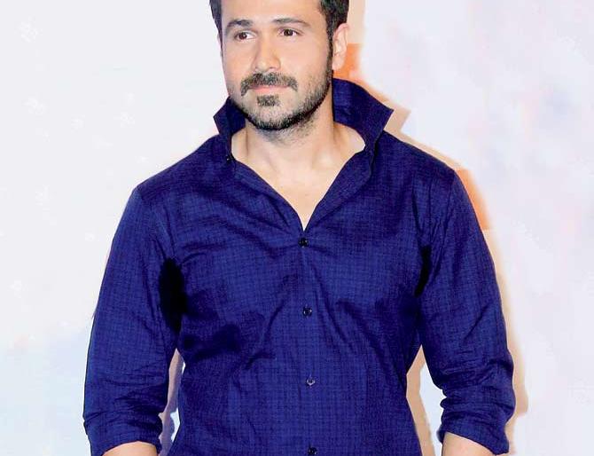 Imran's Killing Look in 'Azhar' poster | ‘अजहर’ च्या पोस्टरमध्ये इमरानचा किलिंग लुक