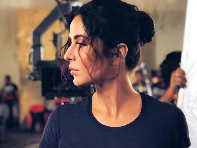 Sridevi saw such a few nervases that Katrina Kaif did not forget about the dance! | श्रीदेवीला पाहून अशी काही नर्व्हस झाली कॅटरिना कैफ की, डान्सही विसरली! Sridevi saw such a few nervases that Katrina Kaif did not forget about the dance! | श्रीदेवीला पाहून अशी काही नर्व्हस झाली कॅटरिना कैफ की, डान्सही विसरली!