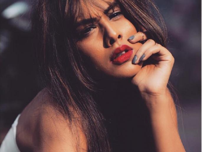 OMG! Deepika Padukone falls heavily on Niya Sharma !! | OMG! दीपिका पादुकोणवर भारी पडली निया शर्मा!! OMG! Deepika Padukone falls heavily on Niya Sharma !! | OMG! दीपिका पादुकोणवर भारी पडली निया शर्मा!!