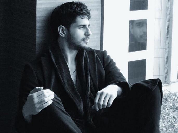 Anything else on publicity stunt? Why did Siddharth Malhotra get 'blackout'? | पब्लिसिटी स्टंट की आणखी काही? सिद्धार्थ मल्होत्राने का केले ‘ब्लॅकआऊट’?