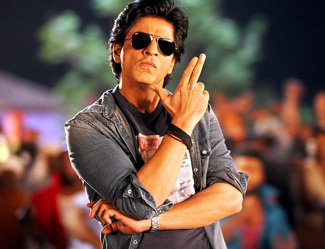 Exclusive: Nasik's girls get paid for the visit of Shah Rukh Khan! | Exclusive : शाहरूख खानच्या भेटीसाठी नाशिकच्या मुलींनी पलायन करून गाठले मन्नत! Exclusive: Nasik's girls get paid for the visit of Shah Rukh Khan! | Exclusive : शाहरूख खानच्या भेटीसाठी नाशिकच्या मुलींनी पलायन करून गाठले मन्नत!