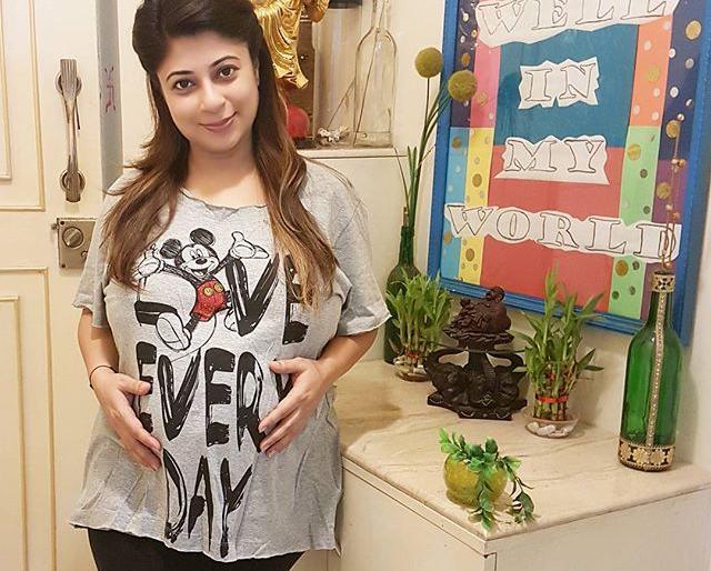 'Balika Vadhu' Malini Kapoor was born, gave birth to a beautiful son! | ‘बालिका वधू’ मालिनी कपूर झाली आई, गोंडस मुलाला दिला जन्म! 'Balika Vadhu' Malini Kapoor was born, gave birth to a beautiful son! | ‘बालिका वधू’ मालिनी कपूर झाली आई, गोंडस मुलाला दिला जन्म!