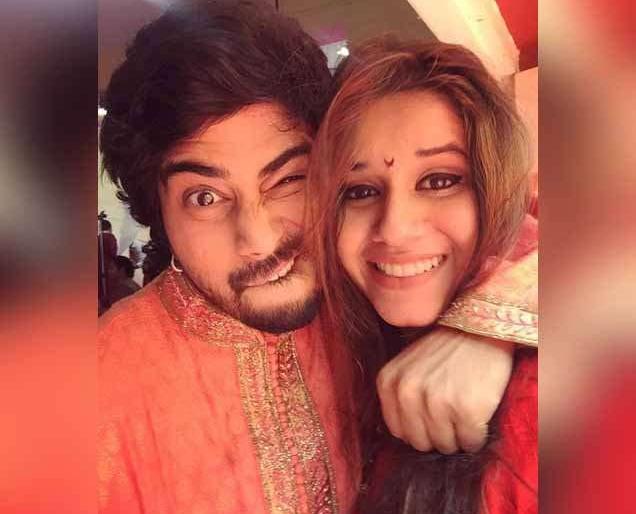 Celebrated by the future wife of actress Sawant, a special surprise, celebrated birthday celebration | अभिनय सावंतच्या भावी पत्नीने दिले खास सरप्राईज,वाढदिवसाचं असं केलं जंगी सेलिब्रेशन