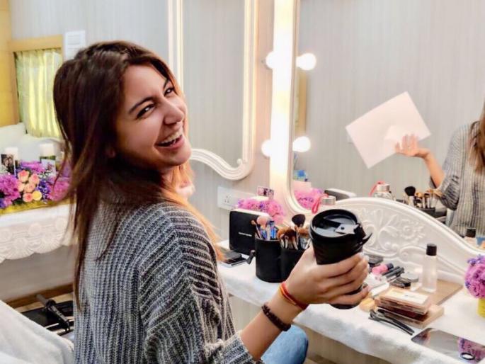 Anushka Sharma goes to Bollywood's Ziro, leaving the heroine of cricket | क्रिकेटच्या ‘हीरो’ला सोडून बॉलिवूडच्या ‘झीरो’कडे गेली अनुष्का शर्मा, पाहा फोटो!