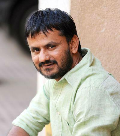 Girish Kulkarni will appear in the riots | दंगलमध्ये दिसणार गिरीष कुलकर्णी Girish Kulkarni will appear in the riots | दंगलमध्ये दिसणार गिरीष कुलकर्णी