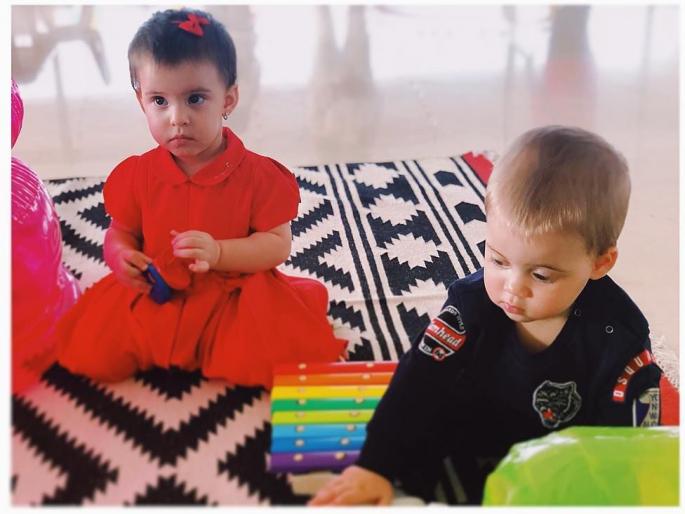 Karan Johar celebrates his special birthday and first birthday, watch the video! | करण जोहरने अतिशय खास अंदाजात यश आणि रूहीचा पहिला वाढदिवस केला साजरा, पाहा व्हिडीओ! Karan Johar celebrates his special birthday and first birthday, watch the video! | करण जोहरने अतिशय खास अंदाजात यश आणि रूहीचा पहिला वाढदिवस केला साजरा, पाहा व्हिडीओ!