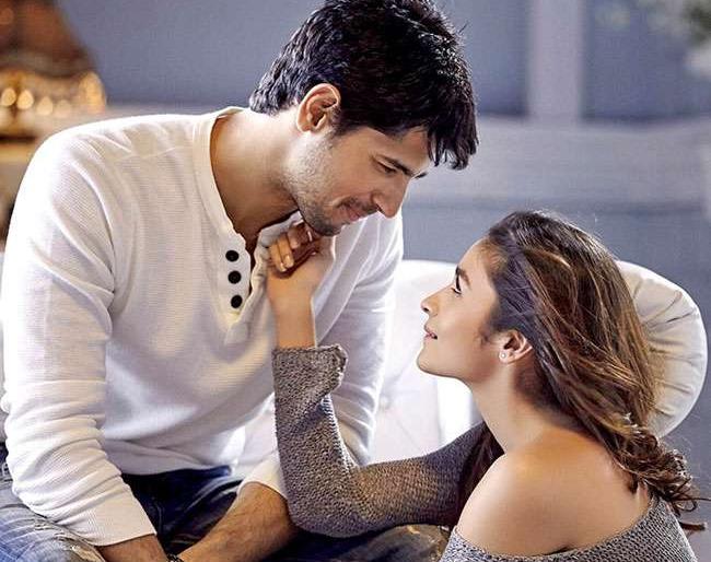 OMG: Siddharth Malhotra refused to work with his Excellency Alia Bhatt? | OMG : आपल्या एक्सगर्लफ्रेंड आलिया भट्टसोबत काम करण्यास सिद्धार्थ मल्होत्राने दिला नकार ? OMG: Siddharth Malhotra refused to work with his Excellency Alia Bhatt? | OMG : आपल्या एक्सगर्लफ्रेंड आलिया भट्टसोबत काम करण्यास सिद्धार्थ मल्होत्राने दिला नकार ?