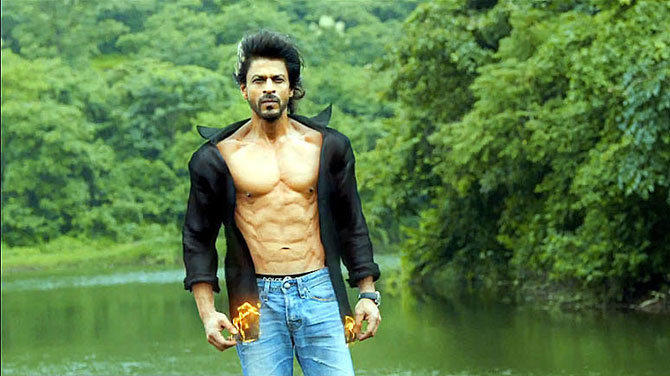 King Khan style raj Marathmoli | किंगखानचा स्टाईल राज मराठमोळी