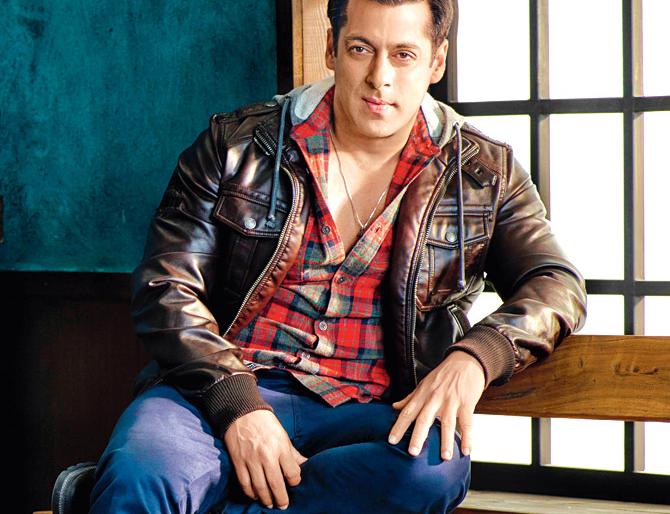 'Farmhouse' Ready for Brother for Yulia! | युलियासाठी भाई करतोय ‘फार्महाऊस’ रेडी!