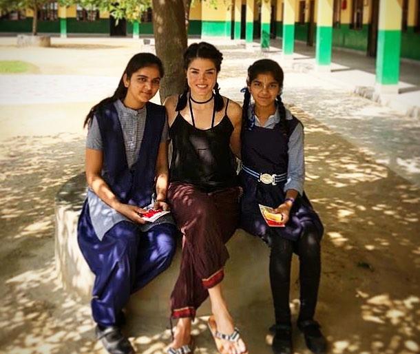 Bollywood actress took Uttar Pradesh's child adoption, shared photos! | हॉलिवूडच्या ‘या’ अभिनेत्रीने उत्तर प्रदेशातील मुलाला घेतले दत्तक, फोटो केला शेअर! Bollywood actress took Uttar Pradesh's child adoption, shared photos! | हॉलिवूडच्या ‘या’ अभिनेत्रीने उत्तर प्रदेशातील मुलाला घेतले दत्तक, फोटो केला शेअर!