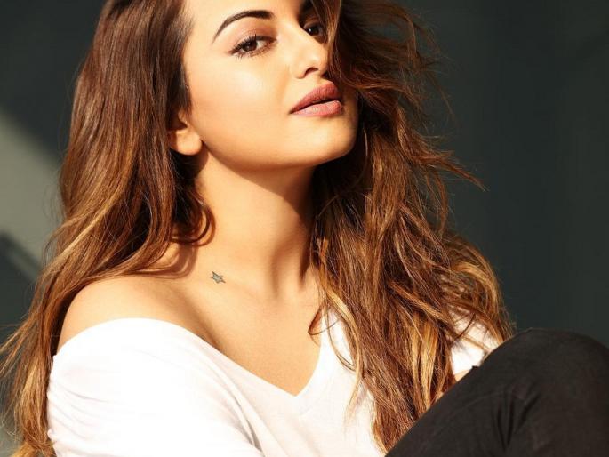 Sonakshi Sinha's A Super hit film! Address cut from 'Rowdy Rathod2' | सोनाक्षी सिन्हाच्या हातून निसटला एक सुपरहिट चित्रपट! ‘राऊडी राठोड2’मधून पत्ता कट!!