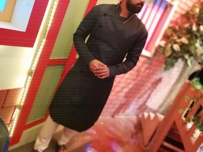 Who is the identity? The stylish look of this Marathi actor is due to presently the topic of discussion | पहेचान कौन ? या मराठी अभिनेत्याचा स्टायलिश लूक ठरतो आहे सध्या चर्चेचा विषय Who is the identity? The stylish look of this Marathi actor is due to presently the topic of discussion | पहेचान कौन ? या मराठी अभिनेत्याचा स्टायलिश लूक ठरतो आहे सध्या चर्चेचा विषय