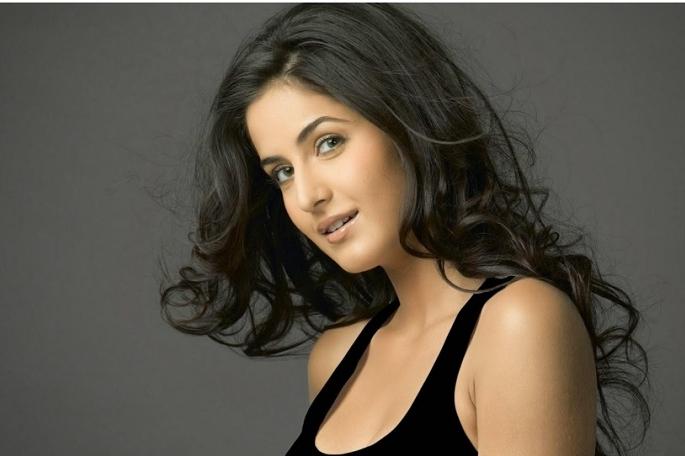 Katrina Bikini Hot Style! | कॅटरिनाचा बिकिनीत हॉट अंदाज!