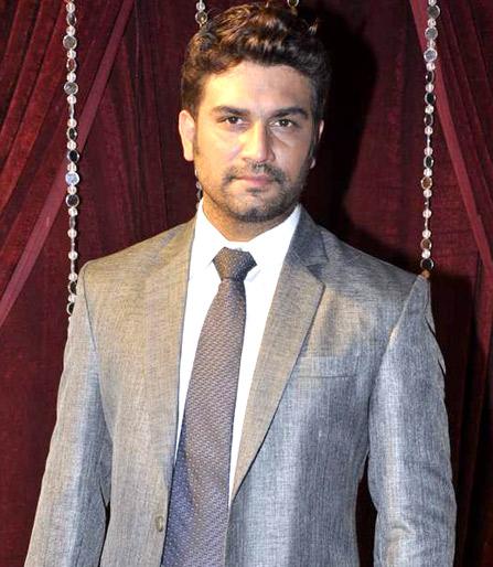 Sharad Kelkar will be seen with John Ebrahim | शरद केळकर झळकणार जॉन अब्राहिमसोबत Sharad Kelkar will be seen with John Ebrahim | शरद केळकर झळकणार जॉन अब्राहिमसोबत