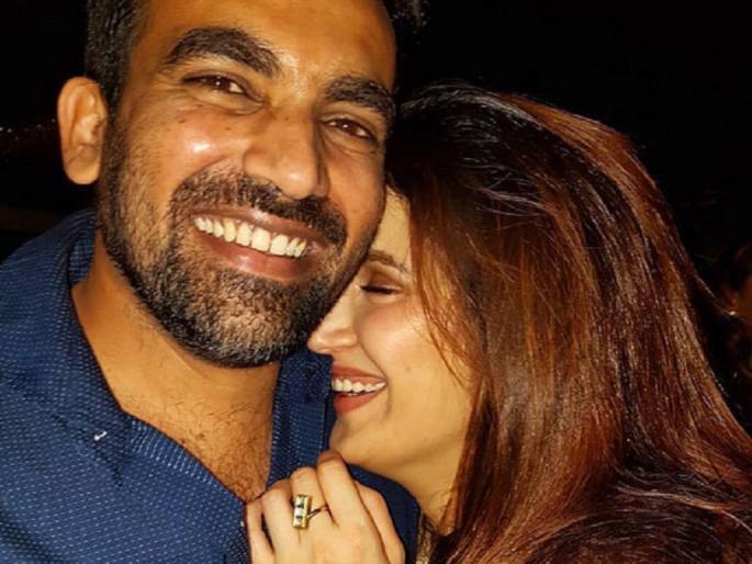 Zaheer and Sagarika will marry on November 27; Marriage magazine got viral! | झहीर-सागरिका येत्या २७ नोव्हेंबरला करणार लग्न; लग्नाची पत्रिका झाली व्हायरल!