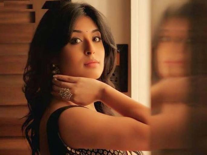 TV actress angry with 'Bigg Boss'; Said, 'if you take a name in front of me, you will break'! | ‘बिग बॉस’वर संतापली ही टीव्ही अभिनेत्री; म्हटले, ‘माझ्यासमोर नाव घेतले तर तोंड फोडून टाकेल’! TV actress angry with 'Bigg Boss'; Said, 'if you take a name in front of me, you will break'! | ‘बिग बॉस’वर संतापली ही टीव्ही अभिनेत्री; म्हटले, ‘माझ्यासमोर नाव घेतले तर तोंड फोडून टाकेल’!