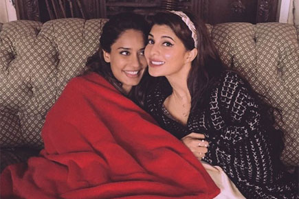 Jacqueline-Lisa's 'Catfight'! | जॅकलीन-लिसामध्ये ‘कॅटफाईट’!