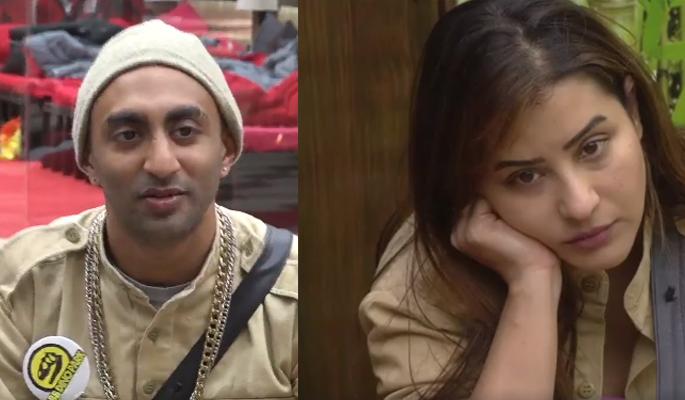 Shilpa Shinde compelled the sky; Audiences said, 'Women in the house are insecure!' | आकाश ददलानीने शिल्पा शिंदेला बळजबरीने केले किस; प्रेक्षकांनी म्हटले, ‘घरातील महिला असुरक्षित’! Shilpa Shinde compelled the sky; Audiences said, 'Women in the house are insecure!' | आकाश ददलानीने शिल्पा शिंदेला बळजबरीने केले किस; प्रेक्षकांनी म्हटले, ‘घरातील महिला असुरक्षित’!