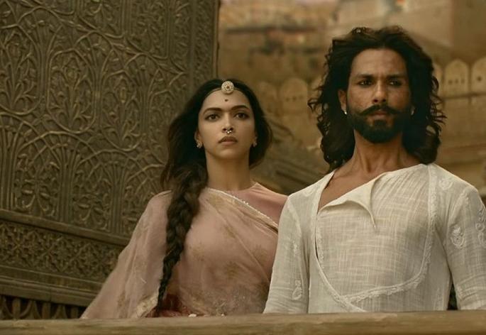 padmavati controversy: Sorry, but Padmavati's exhibition was unimaginable !! | padmavati controversy : माफ करा, पण ‘पद्मावती’चे प्रदर्शन वाटू लागलेयं अशक्य!! padmavati controversy: Sorry, but Padmavati's exhibition was unimaginable !! | padmavati controversy : माफ करा, पण ‘पद्मावती’चे प्रदर्शन वाटू लागलेयं अशक्य!!