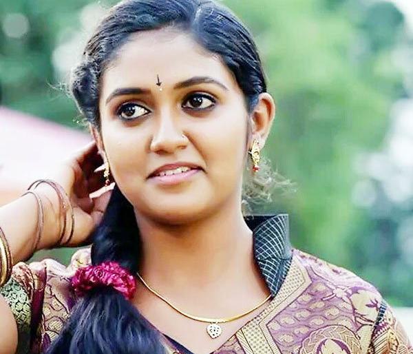 Rinku Rajguru hits out in S.S.C. results, know percentage | रिंकु राजगुरूने S.S.C Results मध्ये मारली बाजी,जाणून घ्या टक्केवारी Rinku Rajguru hits out in S.S.C. results, know percentage | रिंकु राजगुरूने S.S.C Results मध्ये मारली बाजी,जाणून घ्या टक्केवारी
