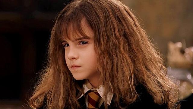 If you ever see 'Harry Potter' then look at Hermione's lips! | जर तुम्ही कधी ‘हॅरी पॉटर’ बघाल तर हरमायनीचे ओठ नक्की बघा ! If you ever see 'Harry Potter' then look at Hermione's lips! | जर तुम्ही कधी ‘हॅरी पॉटर’ बघाल तर हरमायनीचे ओठ नक्की बघा !