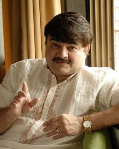 Prashant Damle says, theater can give you energy .. Learn with us | प्रशांत दामले का म्हणातेय, रंगमंच तुम्हाला एनर्जी देऊ शकतो.. जाणून घ्या आमच्यासोबत