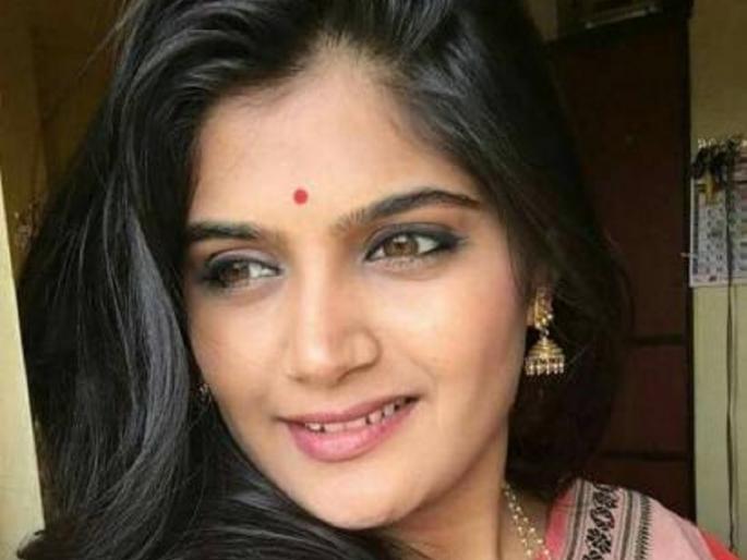 Would love to work in different languages - Isha Keskar | विविध भाषांमध्ये काम करायला आवडेल-इशा केसकर Would love to work in different languages - Isha Keskar | विविध भाषांमध्ये काम करायला आवडेल-इशा केसकर