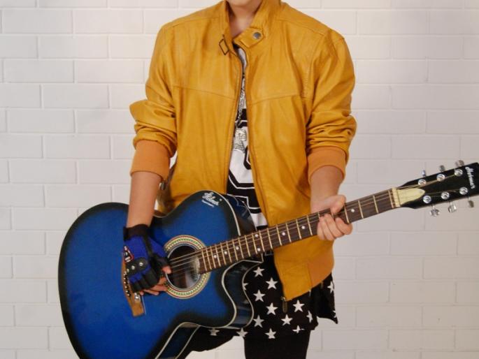 Aditya Bhatia loves to be a boy: Aditi Bhatia | मुलगा बनणे एन्जॉय करते : आदिती भाटिया