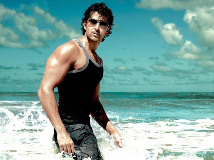 Hrithik Roshan feared by 'This' star with Bodyguard; Tears came in the eyes! | बॉडीगार्डसोबत ‘या’ स्टारला बघून घाबरला हृतिक रोशन; डोळ्यात आले होते अश्रू! Hrithik Roshan feared by 'This' star with Bodyguard; Tears came in the eyes! | बॉडीगार्डसोबत ‘या’ स्टारला बघून घाबरला हृतिक रोशन; डोळ्यात आले होते अश्रू!