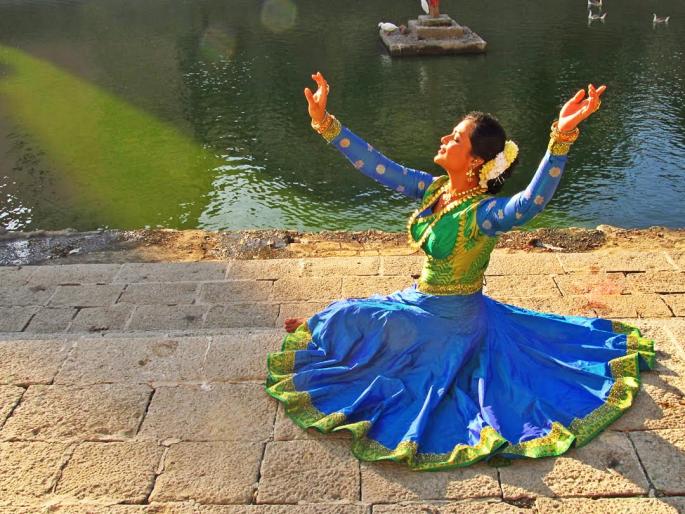 If you have a dance base TV show then you will be on TV | डान्स बेस टीव्ही शो असेन तरच टीव्हीवर परतेन If you have a dance base TV show then you will be on TV | डान्स बेस टीव्ही शो असेन तरच टीव्हीवर परतेन
