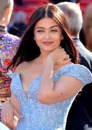 Aishwarya Rai Bachchan's Gorgeous Look | ऐश्वर्या राय बच्चनचा गॉर्जिअस लूक