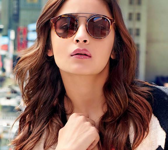 Ranbir Kapoor first talks about Alia Bhatt, learn! | रणबीर कपूरबद्दल पहिल्यांदा बोलली आलिया भट्ट, जाणून घ्या! Ranbir Kapoor first talks about Alia Bhatt, learn! | रणबीर कपूरबद्दल पहिल्यांदा बोलली आलिया भट्ट, जाणून घ्या!