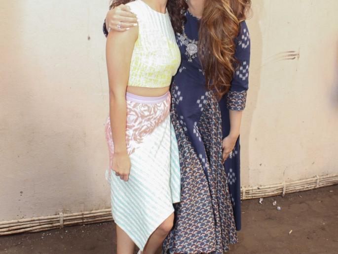 Kiss of Alia karina | करिनाने घेतले अलियाचे चुंबन Kiss of Alia karina | करिनाने घेतले अलियाचे चुंबन