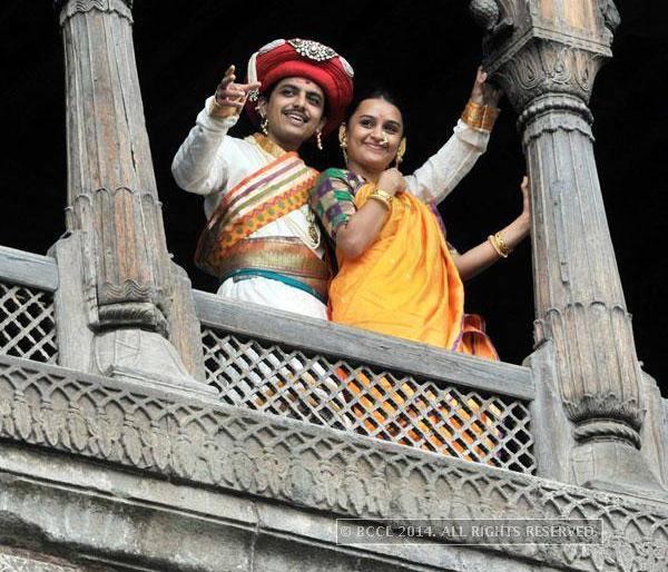 Wedding is the season | वेडिंग का सिझन है
