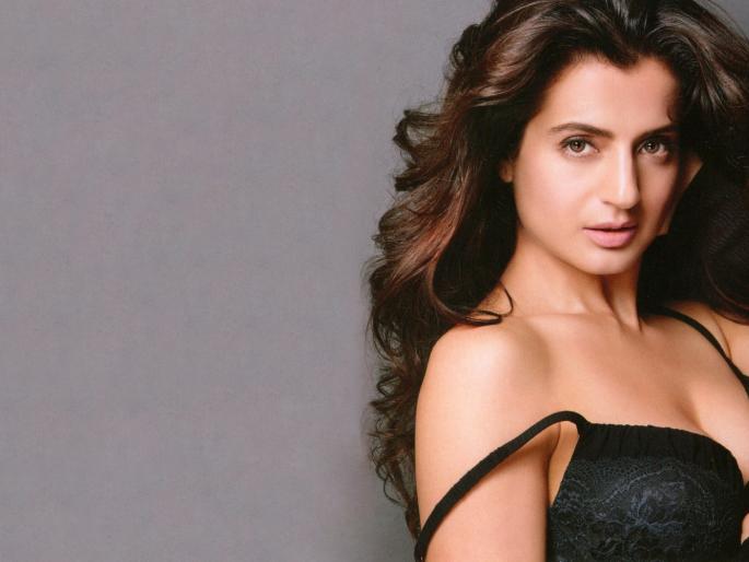Amisha Patel had told the actor this time after the menstrual cycle. | अमिषा पटेलने मासिक पाळीवरून ‘या’ अभिनेत्याला सुनावले होते खडेबोल ! Amisha Patel had told the actor this time after the menstrual cycle. | अमिषा पटेलने मासिक पाळीवरून ‘या’ अभिनेत्याला सुनावले होते खडेबोल !