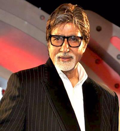 Amitabh Bachchan tried to penetrate his house | चाहत्याने केला अमिताभ बच्चनच्या घरात घुसण्याचा प्रयत्न Amitabh Bachchan tried to penetrate his house | चाहत्याने केला अमिताभ बच्चनच्या घरात घुसण्याचा प्रयत्न
