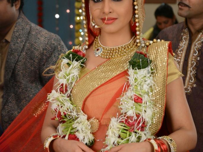 Angun bhabi will take her wedding to shoot for marriage | अंगुरी भाभीने लग्नाच्या शूटिंगसाठी घातला स्वतःच्या लग्नातला लेहंगा