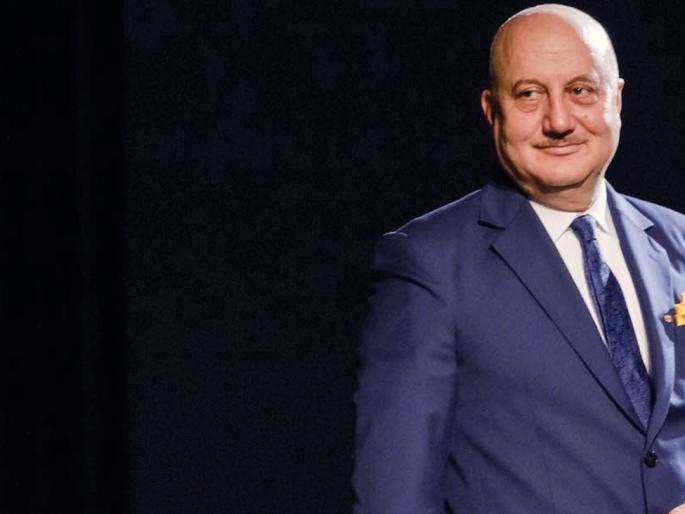 Anupam Kher plays a political leader ... | अनुपम खेर राजकीय नेत्याच्या भूमिकेत... Anupam Kher plays a political leader ... | अनुपम खेर राजकीय नेत्याच्या भूमिकेत...
