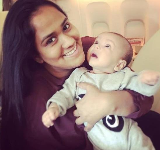 Cute photo with Arpita's Ahil | अर्पिताचा अहिलसोबत क्यूट फोटो Cute photo with Arpita's Ahil | अर्पिताचा अहिलसोबत क्यूट फोटो