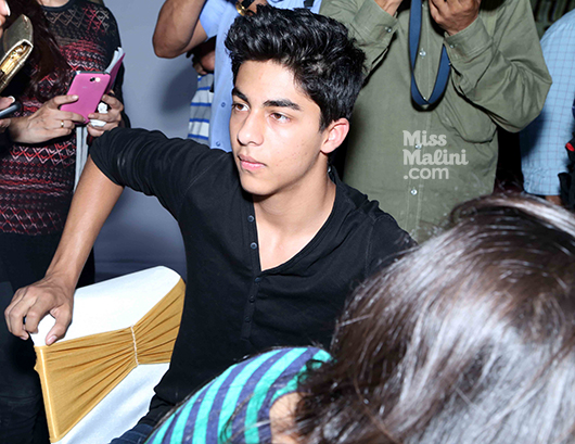 Shahrukh's son Aryan Khan has special information about Bollywood debuts !! | ​शाहरूखचा मुलगा आर्यन खान याच्या बॉलिवूड डेब्यूविषयी इथे आहे खास माहिती!!