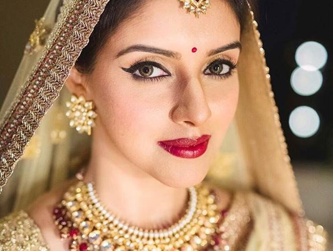 Asin says, 'No work' after marriage | असीन म्हणते, लग्नानंतर ‘नो वर्क’ Asin says, 'No work' after marriage | असीन म्हणते, लग्नानंतर ‘नो वर्क’