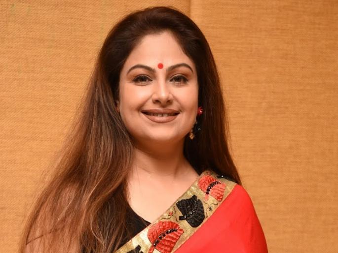Nana Patekar's Ax Girlfriend 'Ayesha Julka' will make her film debut! | नाना पाटेकरची एक्स गर्लफ्रेंड आयेशा जुल्का ‘या’ चित्रपटातून करणार कमबॅक !! Nana Patekar's Ax Girlfriend 'Ayesha Julka' will make her film debut! | नाना पाटेकरची एक्स गर्लफ्रेंड आयेशा जुल्का ‘या’ चित्रपटातून करणार कमबॅक !!
