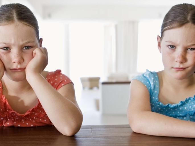 Political views of extremists grow due to bore | बोर झाल्यामुळे वाढतात टोकाची राजकीय मते Political views of extremists grow due to bore | बोर झाल्यामुळे वाढतात टोकाची राजकीय मते