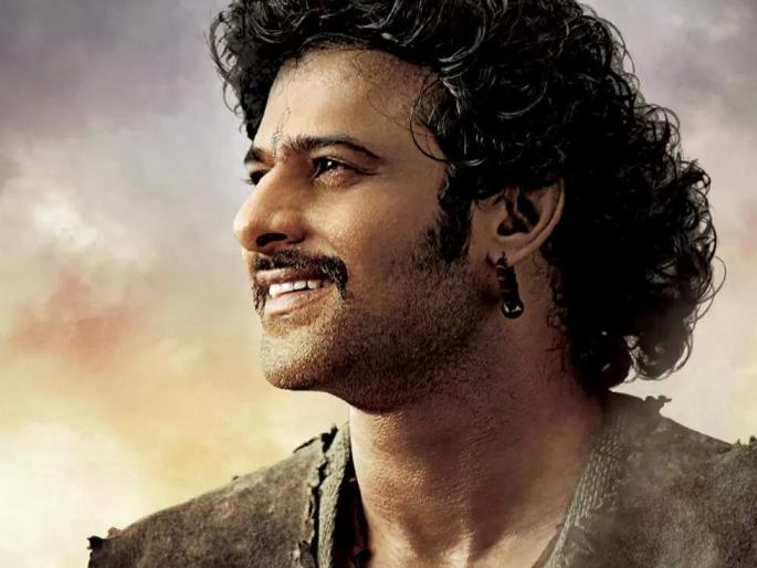 First sight of 'Bahubali' will come in Prabhas' Birthday! | प्रभासच्या बर्थडेला येणार ‘बाहुबली’ चा फर्स्ट लुक !