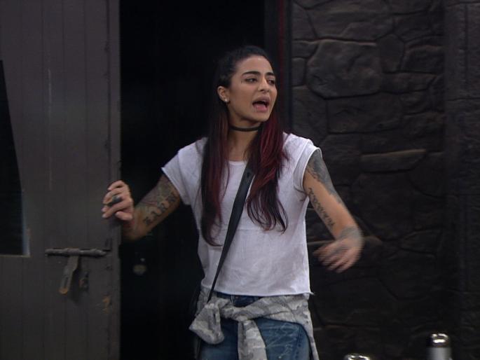 Big Boss House: ... and Bani did walkout | बिग बॉस हाउस : ...अन् बानीने केले वॉकआउट