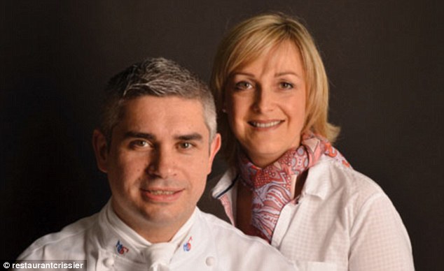 The fat of the world's best chef kept on continuing | जगातील बेस्ट शेफच्या बायकोने चालू ठेवला पुढे वसा