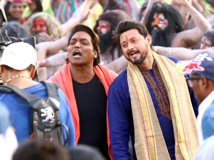 Interesting: Ranveer Singh launched a tweet poster of 'Bhikari' by a tweeter | Interesting:रणवीर सिंगने ट्वीटरद्वारे केले 'भिकारी'चे टिजर पोस्टर लाँच Interesting: Ranveer Singh launched a tweet poster of 'Bhikari' by a tweeter | Interesting:रणवीर सिंगने ट्वीटरद्वारे केले 'भिकारी'चे टिजर पोस्टर लाँच