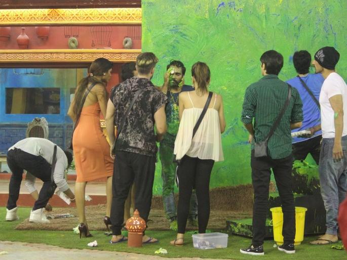 'Bigg Boss' house became akhada | ‘बिग बॉस’चे घर बनले आखाडा