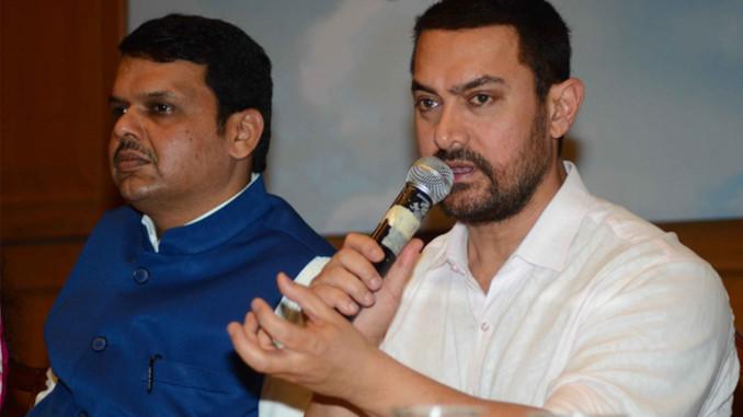 Nana Sange Aamir is also concerned about agriculture | नाना संगे आमीरलाही शेतीची काळजी